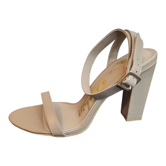 Cape Robbin Nude Sandals - Picture 4 of 8